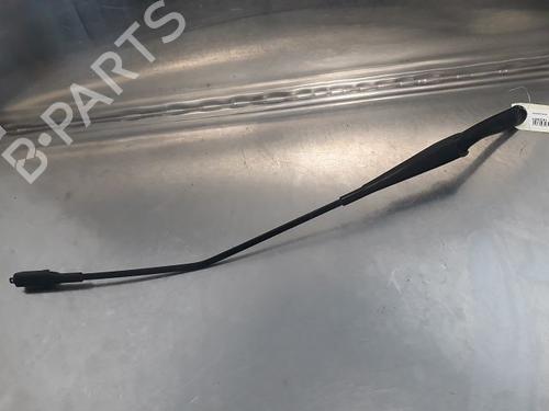 Used Front windshield wiper arm FIAT GRANDE PUNTO (199_) 1.3 D Multijet (75 hp) 14869525