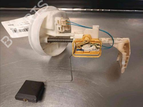 Used Fuel pump MERCEDES-BENZ C-CLASS (W203) C 200 CDI (203.007) (122 hp) 20603367