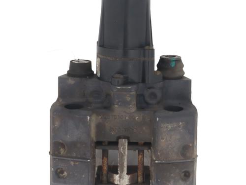 Høyre bremsecaliper bak TESLA MODEL S (5YJS) 85 (385 hp) 28508804