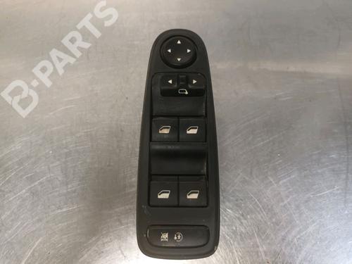 Used Left front window switch Left front window switch CITROËN C4 Picasso I MPV (UD_) 1.6 HDi (109 hp) 10568663 10568663