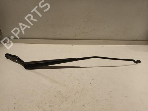 Used Front windshield wiper arm FORD FIESTA V (JH_, JD_) 1.4 TDCi (68 hp) 20701592