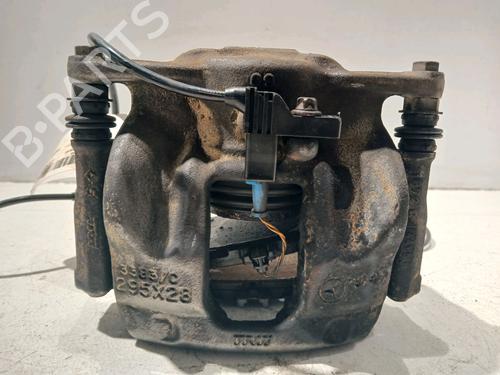 Used Right front brake caliper MERCEDES-BENZ GLA-CLASS (X156) GLA 200 (156.943) (156 hp) 18414932
