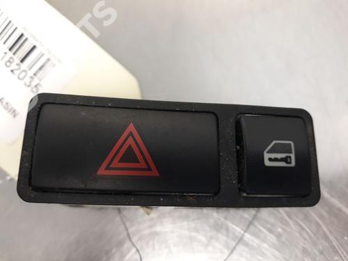 Used Warning switch BMW 3 Compact (E46) 318 td (115 hp) 9321579
