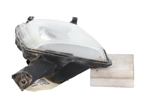 Right front fog light PEUGEOT 407 SW (6E_, 6D_) 1.6 HDi 110 | BP30120547C31