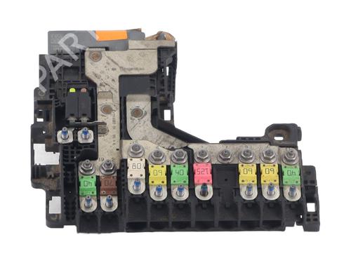 Used Fuse box Fuse box 37711100 37711100