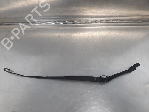 Used Front windshield wiper arm KIA SPORTAGE II (JE_, KM_) 2.0 CRDi 4WD (140 hp) 14869723