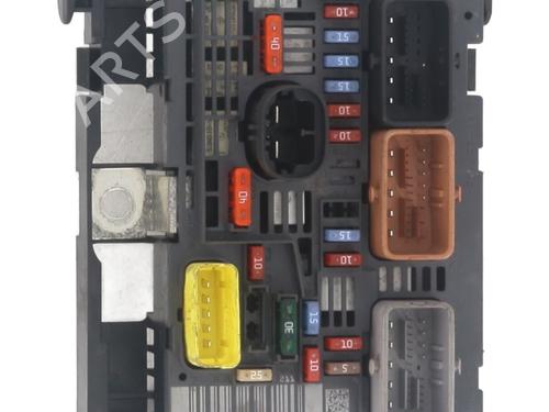 Used Fuse box PEUGEOT PARTNER Box Body/MPV 1.6 HDi / BlueHDi 75 (75 hp) 30717554