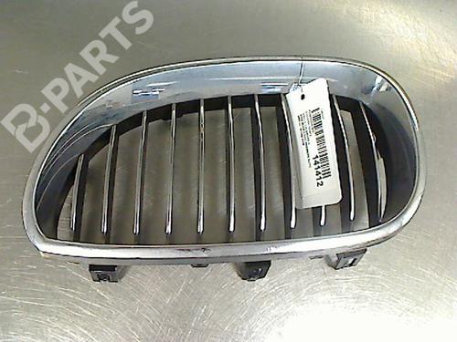 Used Grille BMW 5 Touring (E61) 530 d (235 hp) 9317185