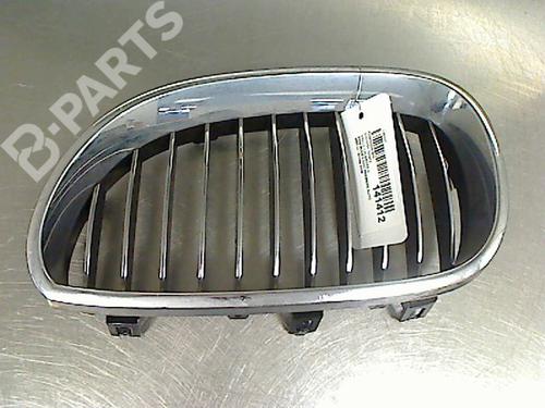 Front grille BMW 5 Touring (E61) 530 d (235 hp) 51 13 7065701