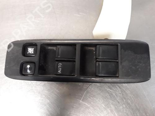 Used Switch NISSAN PRIMERA Hatchback (P12) 1.9 dCi (120 hp) 20600589