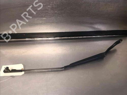 Used Front windshield wiper arm CITROËN C6 (TD_) 2.7 HDi (204 hp) 20603284