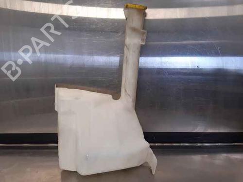 Used Windscreen washer tank Windscreen washer tank 39119030 39119030