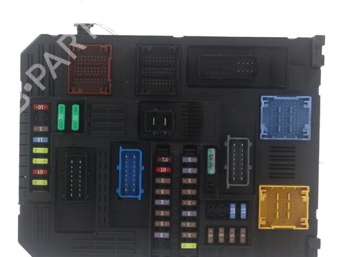 Used Fuse box Fuse box 36833298 36833298