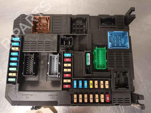 Used Fuse box PEUGEOT 208 I (CA_, CC_) 1.5 BlueHDI 100 (102 hp) 30095575