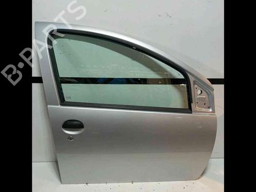 Used Right front door PEUGEOT 107 (PM_, PN_) 1.0 (68 hp) 20604357
