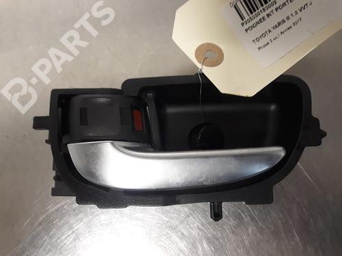 Used Rear left interior door handle TOYOTA YARIS (_P13_) 1.0 (KSP130_, KSP130) (69 hp) 9326148