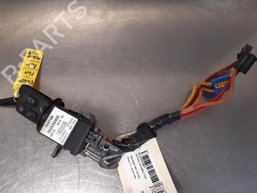Used Ignition barrel PEUGEOT 607 (9D, 9U) 2.2 HDi (133 hp) 20601300