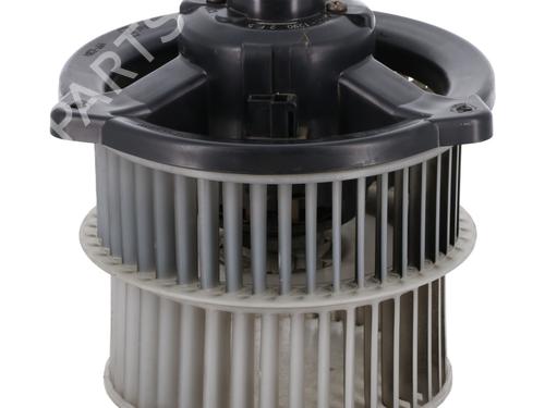 Heater blower motor TOYOTA YARIS (_P1_) 1.4 D-4D (NLP10_, NLP10R) | BP29856733M62