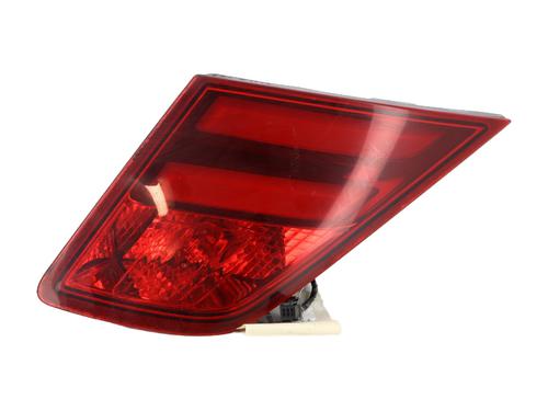 Used Left tailgate light PEUGEOT 308 II (LB_, LP_, LW_, LH_, L3_) 1.6 BlueHDi 120 (120 hp) 26516818