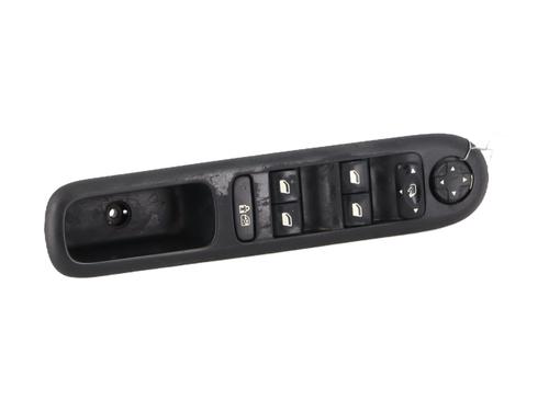 Used Switch PEUGEOT 3008 I MPV (0U_) 1.6 HDi (109 hp) 15576888