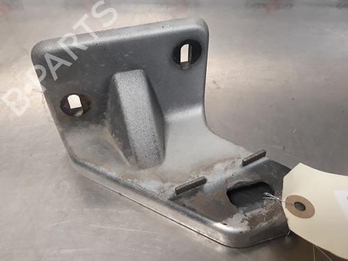 Used Front bumper bracket LAND ROVER FREELANDER I (L314) 2.0 Td4 4x4 (109 hp) 14865457