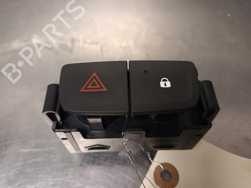 Used Warning switch RENAULT TRAFIC III Van (FG_) [2014-2025]  21781729