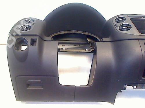 Dashboard VW TIGUAN (5N_) 2.0 TDI | BP9318143C46
