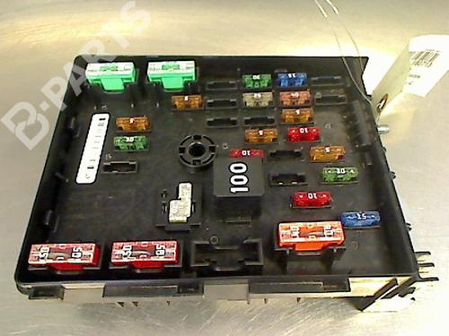 Used Fuse box VW TIGUAN (5N_) 2.0 TDI (110 hp) 9318131