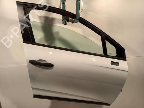 Used Right front door RENAULT CLIO V (B7_) 1.5 Blue dCi 100 (B7AD) (101 hp) 31636390