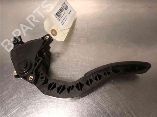 Used Pedal RENAULT SCÉNIC III (JZ0/1_) 2.0 dCi (JZ0Y, JZ26) (150 hp) 20603829