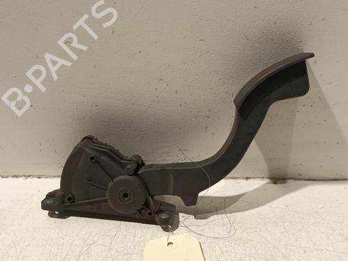 Pédale FORD FOCUS II Convertible 2.0 TDCi (136 hp) 20609039