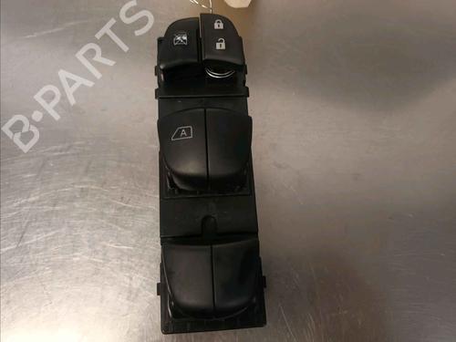 Used Switch NISSAN MICRA V (K14) 1.5 DCI (90 hp) 30455379