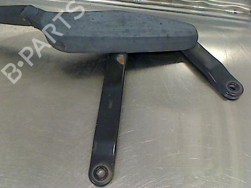 Front windshield wiper arm NISSAN ALMERA TINO (V10) 2.2 dCi | BP20599387C143 