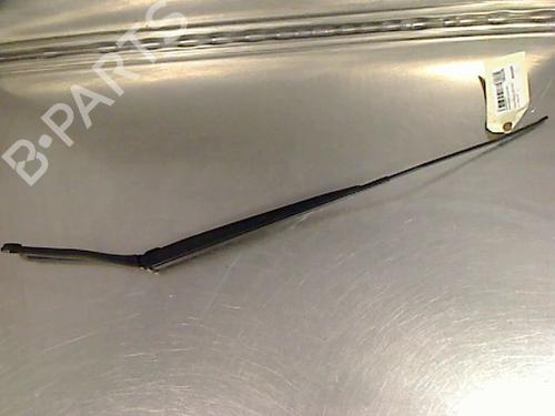 Used Front windshield wiper arm RENAULT CLIO IV (BH_) 1.5 dCi 75 (75 hp) 14869493