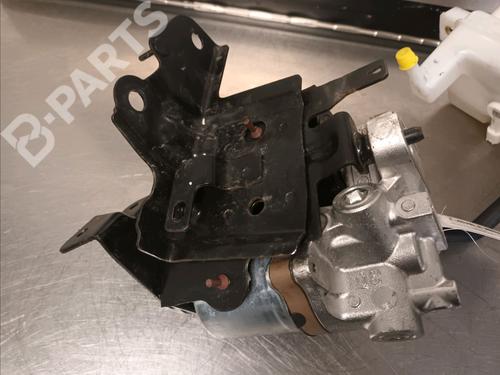 Brake master cylinder TOYOTA YARIS (_P13_) 1.5 Hybrid (NHP130_, NHP130) | BP10906961M77 