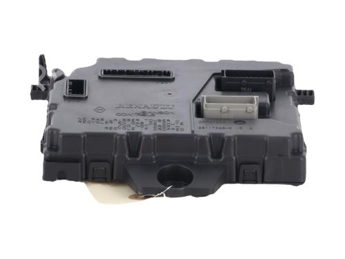 Used Fuse box Fuse box 39418435 39418435