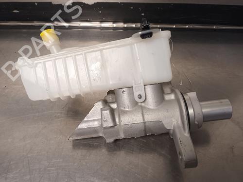 Used Brake master cylinder RENAULT SPORT SPIDER (EF0_) [1995-1999]  20602102
