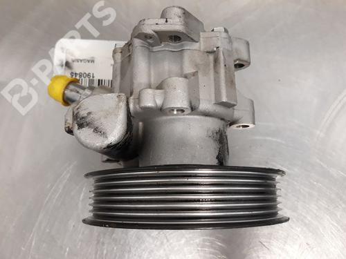 Used Steering pump AUDI A4 B7 (8EC) 1.9 TDI (116 hp) 9322359