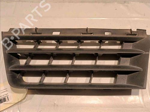 Used Grille RENAULT SCÉNIC II (JM0/1_) 1.9 dCi (JM0G, JM12, JM1G, JM2C) (120 hp) 21605288