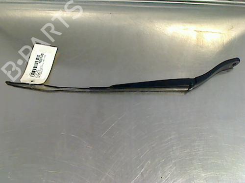 Used Front windshield wiper arm CITROËN DS3 (SA_) 1.6 HDi 90 (92 hp) 15741943