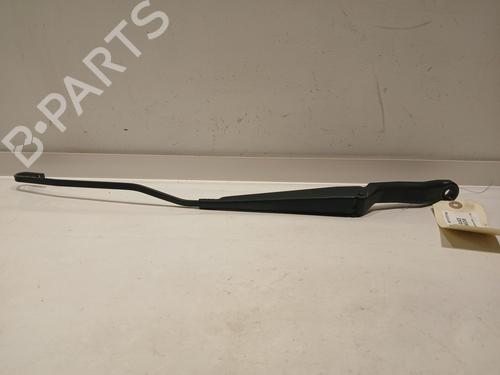 Used Front windshield wiper arm PEUGEOT 206+ (2L_, 2M_) 1.4 HDi eco 70 (68 hp) 21084144