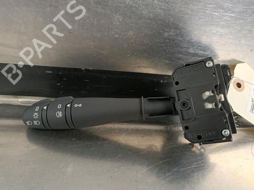 Used Steering column stalk RENAULT CLIO II (BB_, CB_) 1.4 16V (B/CB0P, BB13) (98 hp) 14947934