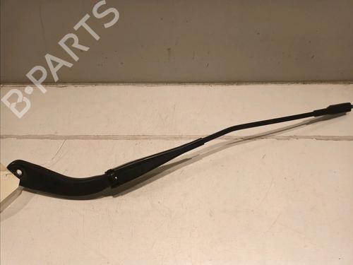 Used Front windshield wiper arm BMW 1 (F20) 116 d (116 hp) 16740508