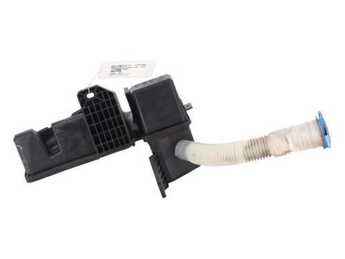 windscreen-washer-tank-vw-tiguan-5n_-2007-2008-2009-2010-2011-2012-2013-2014-2015-2016-2017-2018-36449017 main image