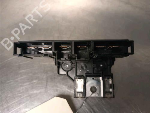 Fuse box NISSAN JUKE (F16_) DIG-T 117 | BP30338493E1