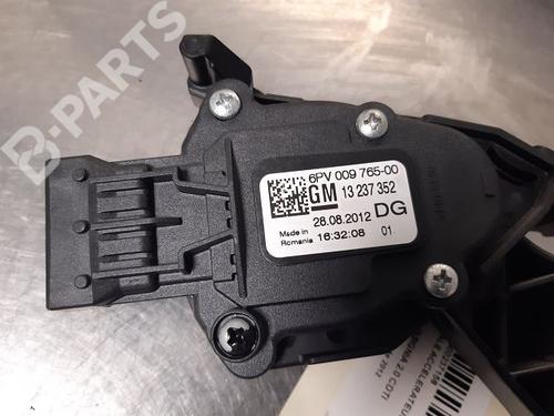Pedal OPEL INSIGNIA A (G09) 2.0 CDTI (68) | BP9333751I4 