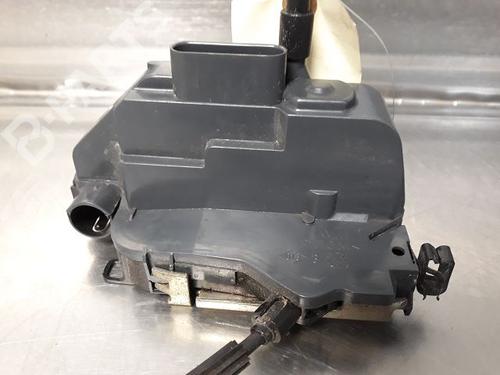 Used Front right lock PEUGEOT 307 CC (3B) 2.0 16V (136 hp) 9325547