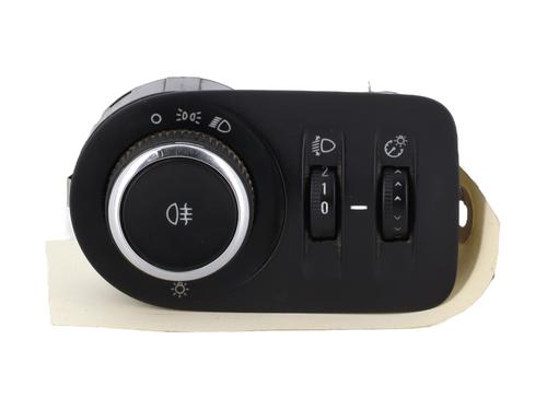 Used Headlight switch OPEL ZAFIRA TOURER C (P12) 2.0 CDTi (75) (110 hp) 30050010