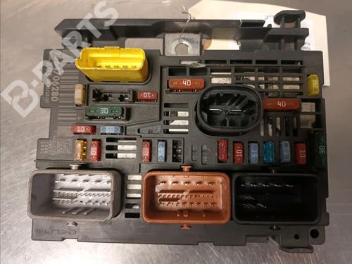Used Fuse box Fuse box PEUGEOT 308 I (4A_, 4C_) 1.6 HDi (109 hp) 11188224 11188224