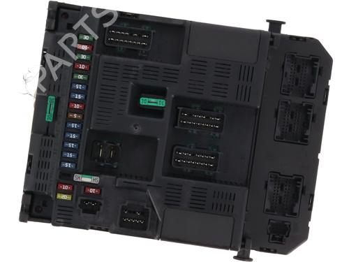 Used Fuse box PEUGEOT 307 (3A/C) 2.0 HDi 110 (107 hp) 26408423
